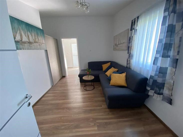 Apartment A8, for 4 persons