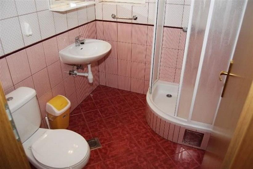 Apartment A4, for 5 persons