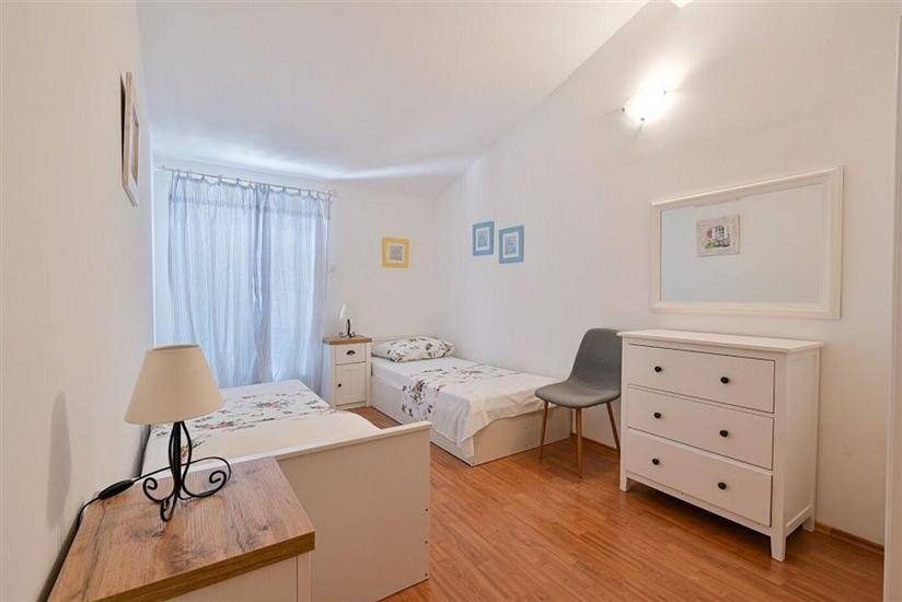 Apartment A4, for 5 persons