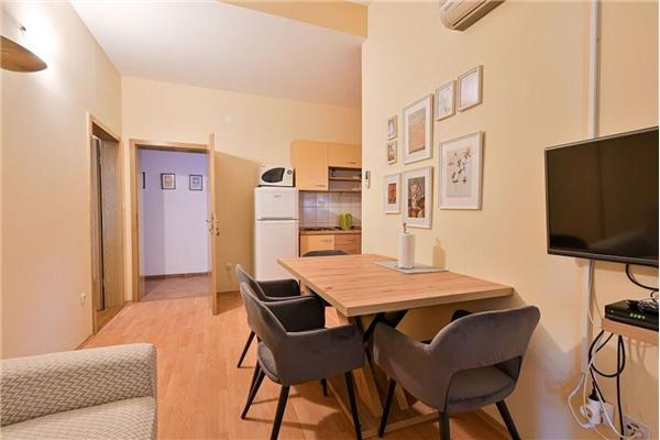 Apartment A4, for 5 persons