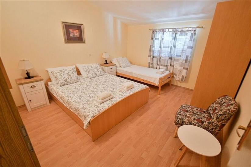 Apartment A4, for 5 persons