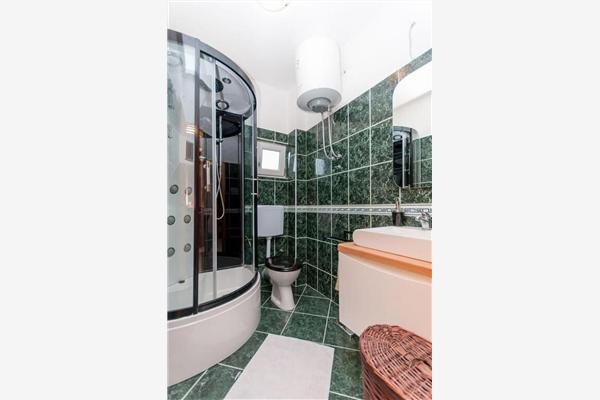 Apartment A2, for 5 persons