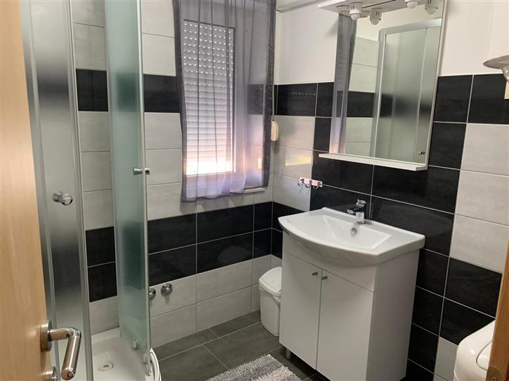 Apartment A2, for 5 persons