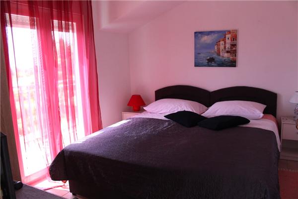 Apartment A2, for 5 persons