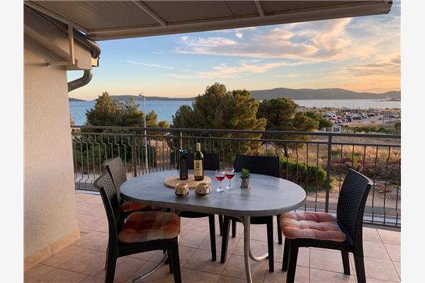 Apartment A2, for 5 persons