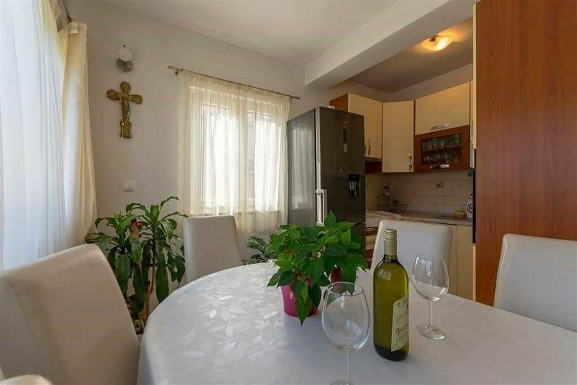 Apartment A1, for 6 persons