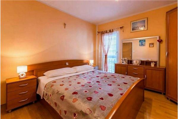 Apartment A1, for 6 persons