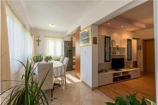 Apartment A1, for 6 persons