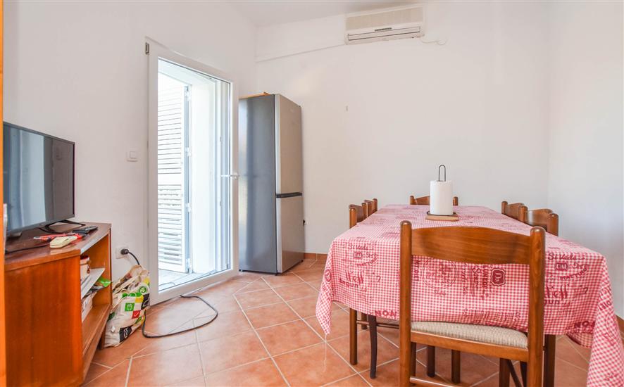 House K1, for 8 persons