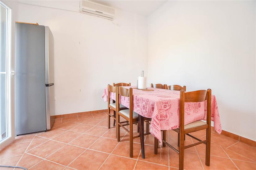 House K1, for 8 persons