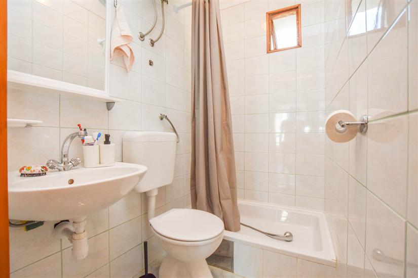 House K1, for 8 persons