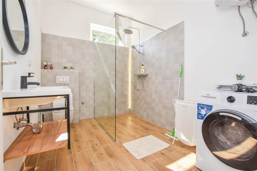 House K1, for 8 persons