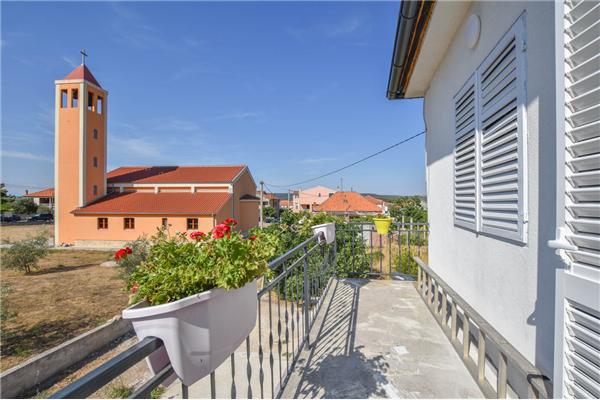 House K1, for 8 persons