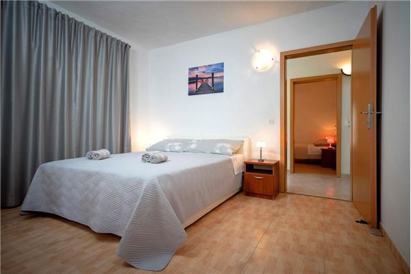 House K1, for 10 persons