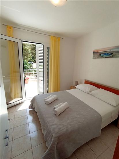 House K1, for 10 persons