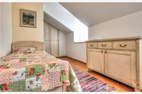 House K1, for 9 persons