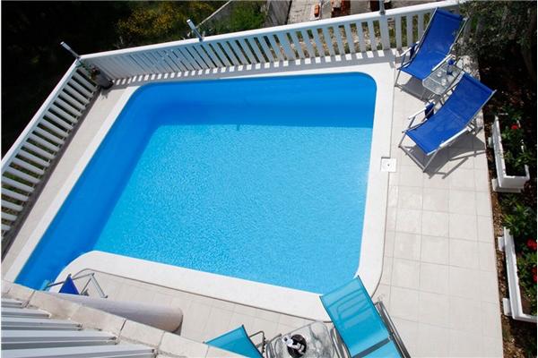 Apartment A1, for 5 persons