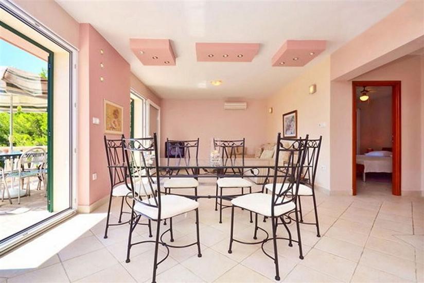 House K1, for 8 persons