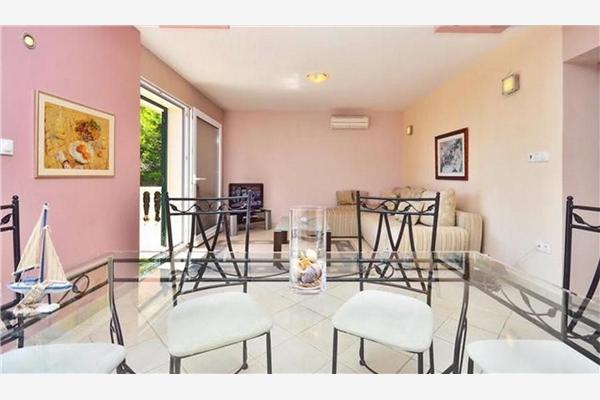 House K1, for 8 persons