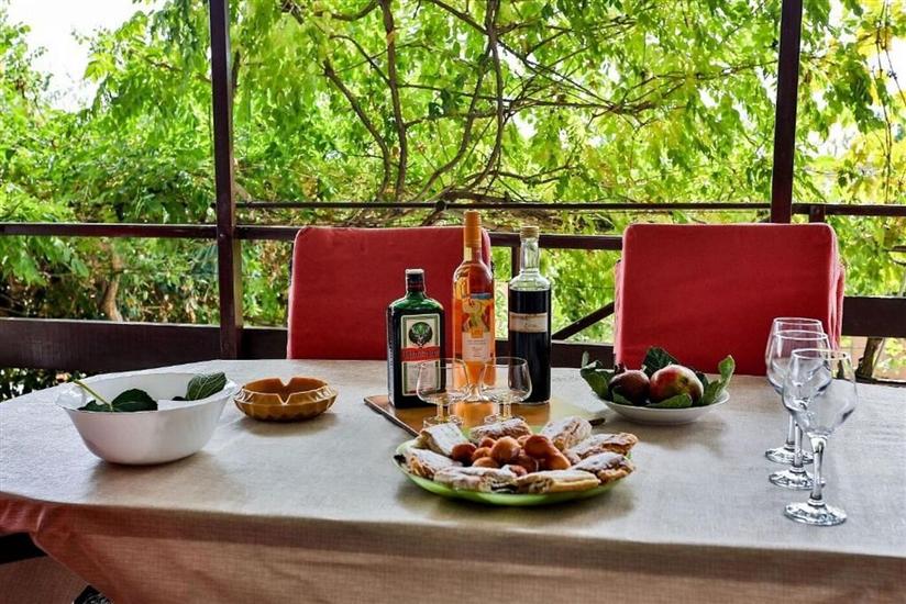 Apartment A1, for 6 persons