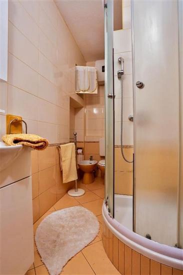 Apartment A1, for 6 persons