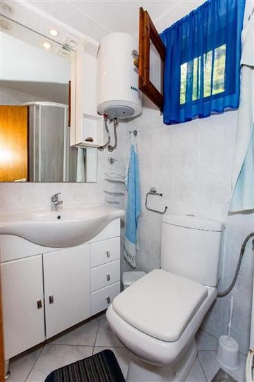 Apartment A2, for 3 persons