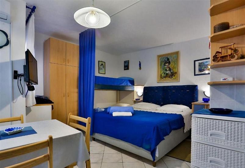 Apartment A2, for 3 persons