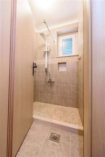 Apartment A3, for 6 persons