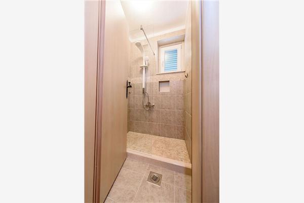 Apartment A3, for 6 persons