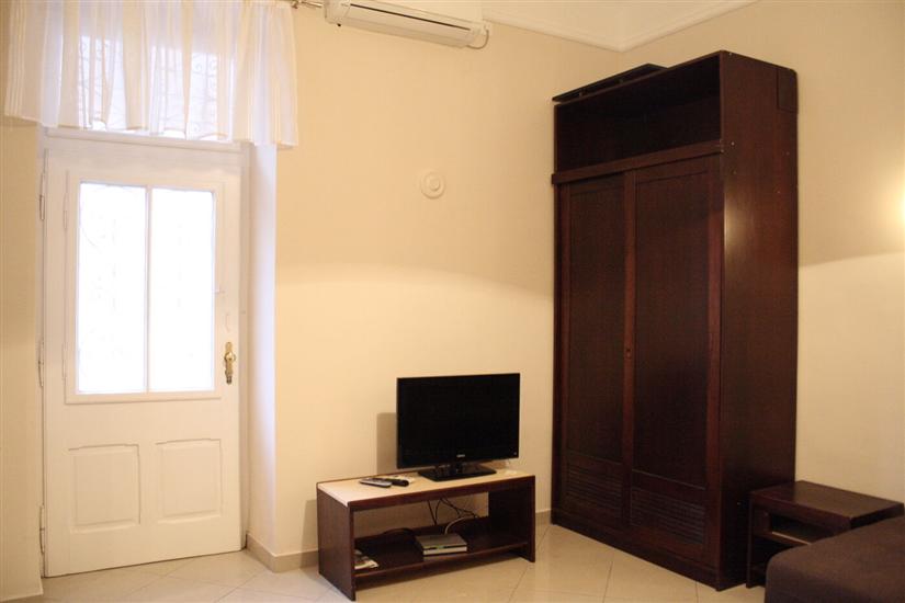 Apartment A1, for 5 persons