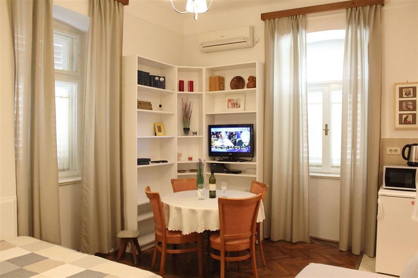 Apartment A2, for 3 persons