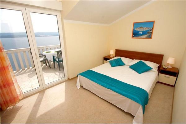 Apartment A5, for 5 persons