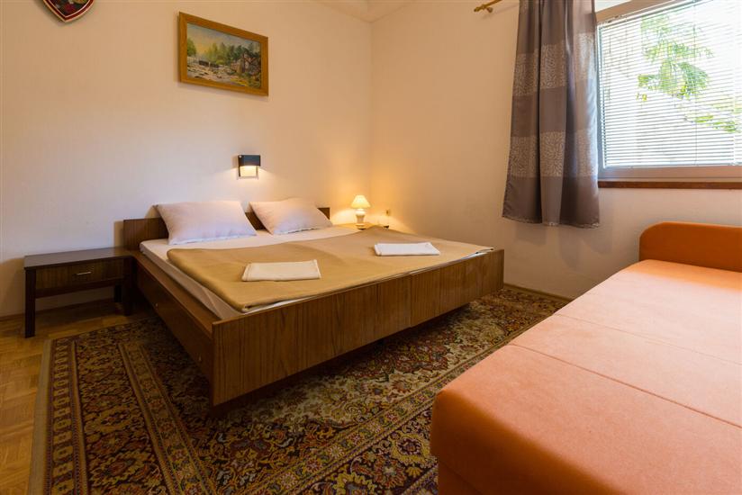 Apartment A1, for 5 persons