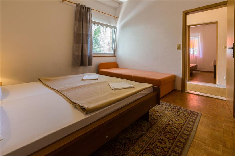 Apartment A1, for 5 persons