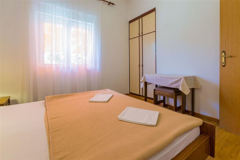 Apartment A1, for 5 persons