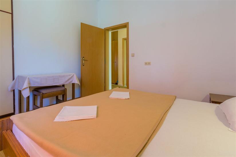 Apartment A1, for 5 persons