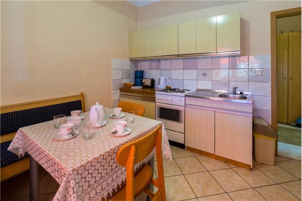 Apartment A1, for 5 persons