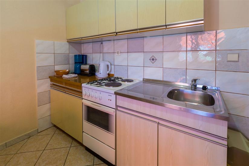 Apartment A1, for 5 persons