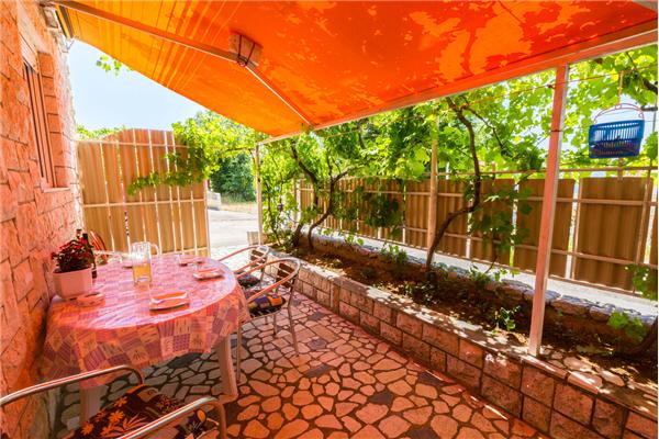 Apartment A1, for 5 persons