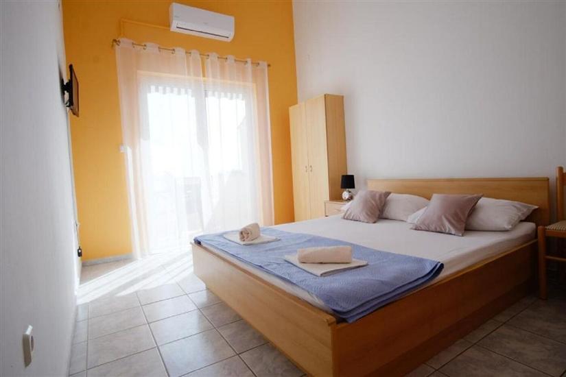 Apartment A7, for 2 persons