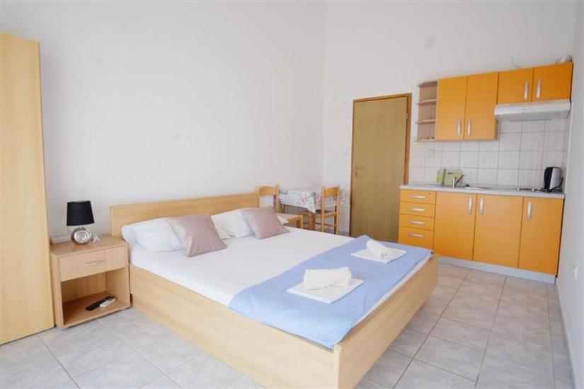 Apartment A7, for 2 persons