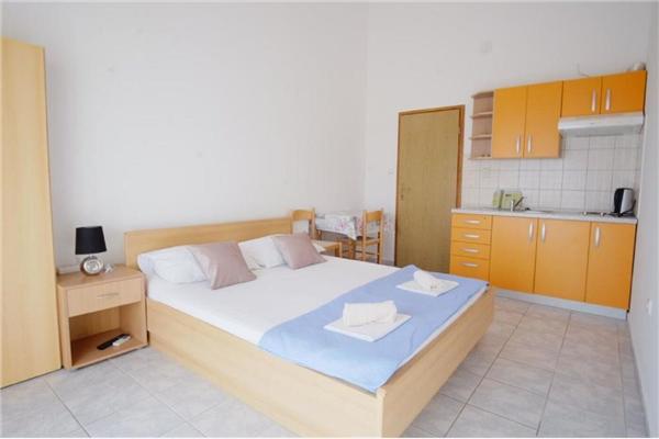Apartment A7, for 2 persons