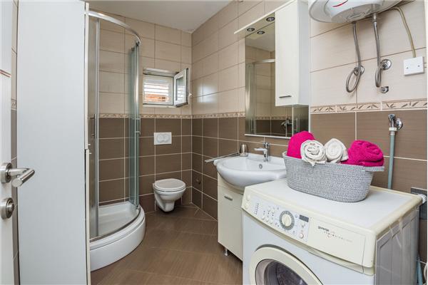 Apartment A1, for 6 persons