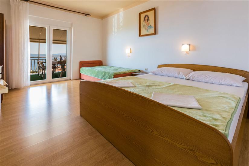 Apartment A2, for 7 persons