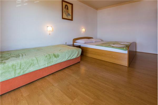 Apartment A2, for 7 persons