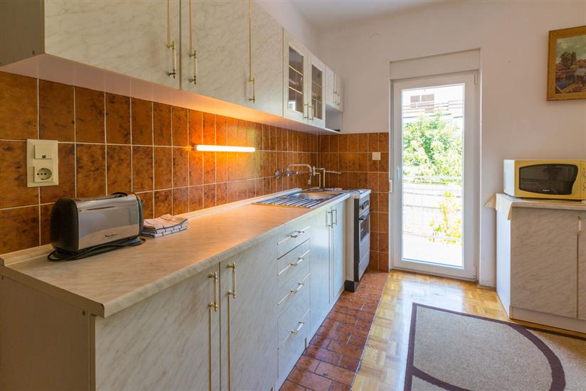 Apartment A2, for 7 persons