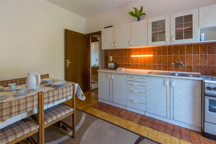 Apartment A2, for 7 persons