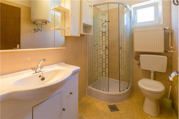 Apartment A2, for 7 persons