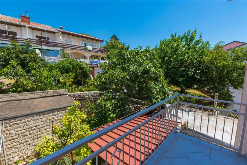 Apartment A2, for 7 persons