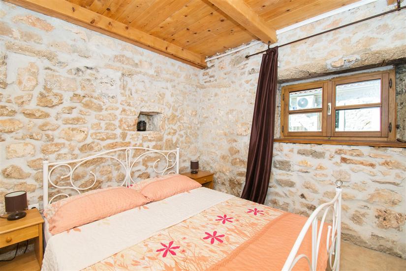 House K1, for 10 persons